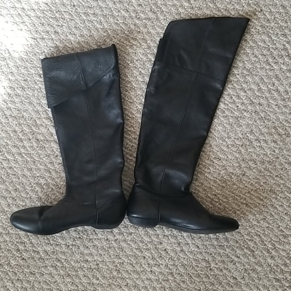 Boots - Picture 2 of 3